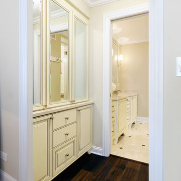 Traditional Bathroom Cabinetry in Gold Coast