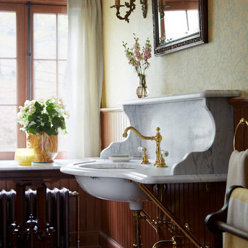 Traditional Bathroom