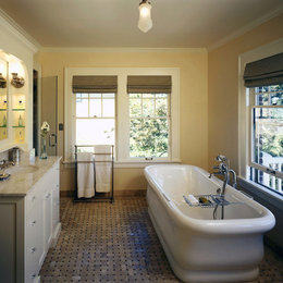 https://www.houzz.com/photos/traditional-bathroom-traditional-bathroom-seattle-phvw-vp~92370