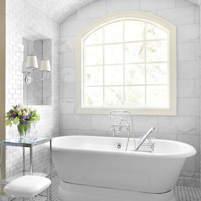 Elegant freestanding bathtub photo in Atlanta