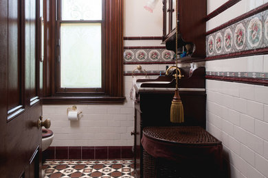 Traditional bathroom