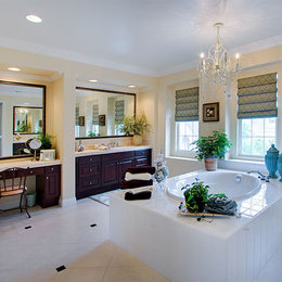 https://www.houzz.com/photos/traditional-bathroom-traditional-bathroom-san-diego-phvw-vp~102647