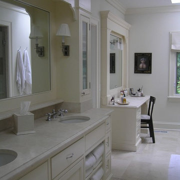 Traditional Interiors - Master Bathroom
