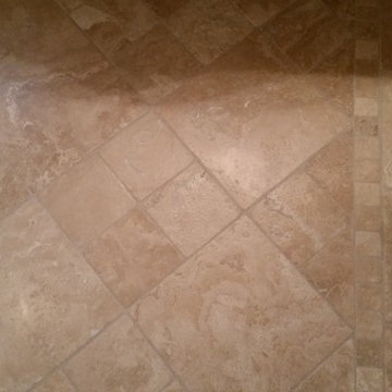 Traditional Torreon Travertine Bathroom Floor