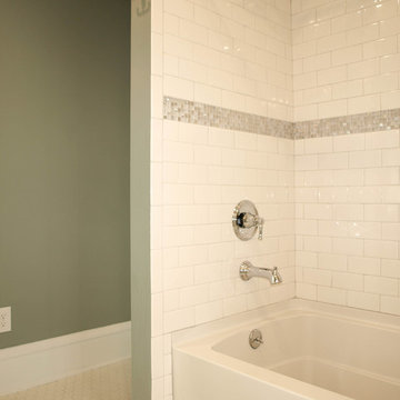 Transitional Bath in the Heights