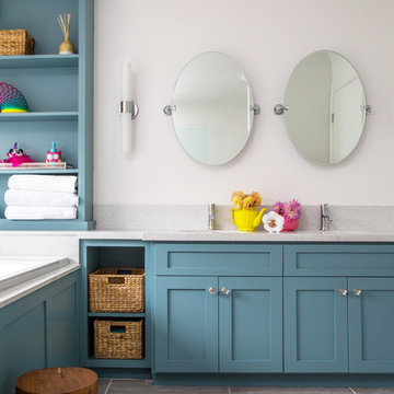 Transitional Kids Bath