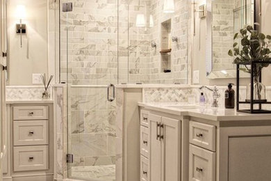 カンザスシティにあるトランジショナルスタイルのおしゃれな浴室の写真