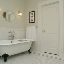 clawfoot tub and fixtures
