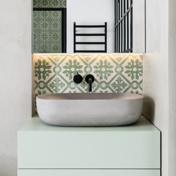 Triangle – Serene En-suite Bathroom