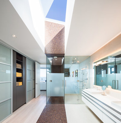 Contemporary Bathroom by Frits de Vries Architect Ltd.