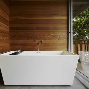 Tub alcove