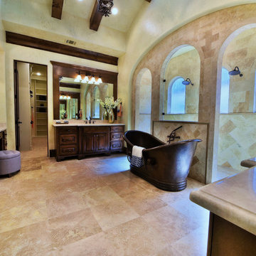 Tuscan Towne Lake Showcase