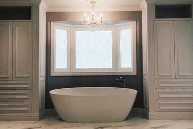モントリオールにあるトランジショナルスタイルのおしゃれな浴室の写真