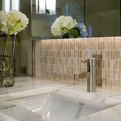 Trendy mosaic tile bathroom photo in Chicago