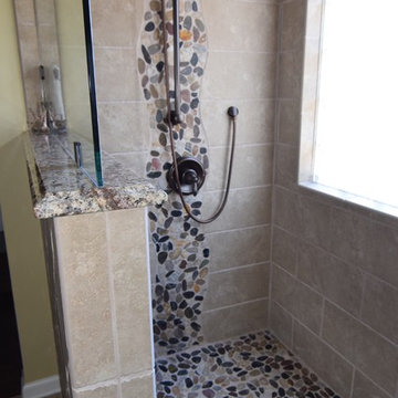 Unique doorless shower design