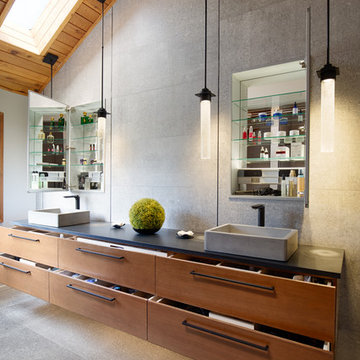 Urban Zen Spa Bath