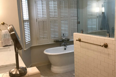 Example of a bathroom design in New Orleans