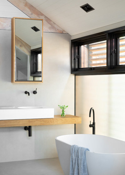 Modern Badezimmer by smarterBATHROOMS+