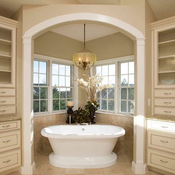 Venetian-Style Bathroom in Ashburn, Virginia