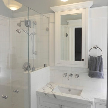 75 Beautiful Small Traditional Bathroom Design Ideas Pictures Houzz - Bathroom Remodeling Ideas For Small Master Bathrooms