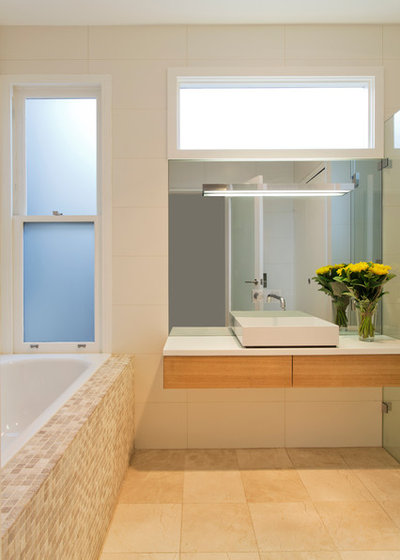 Contemporary Bathroom by Danny Broe Architect