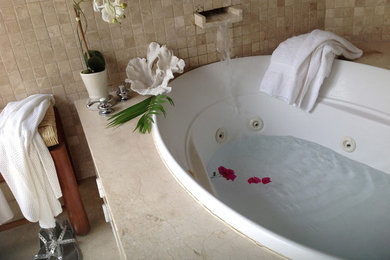 Villa Paraiso Guest Bathroom/Spa moments