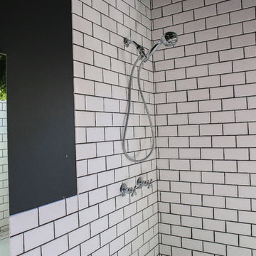 Vintage Black and White Bathroom
