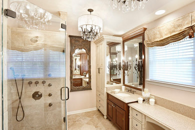 Example of a classic bathroom design in Milwaukee