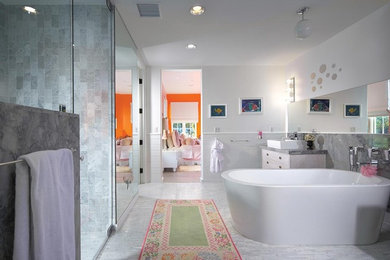 Bathroom - contemporary bathroom idea in Orange County