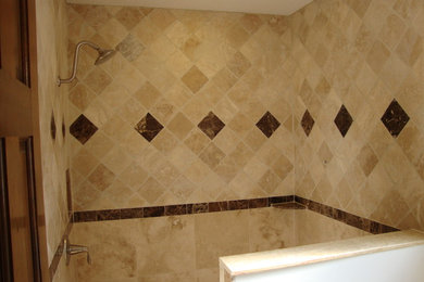 Example of a tuscan bathroom design in Orlando
