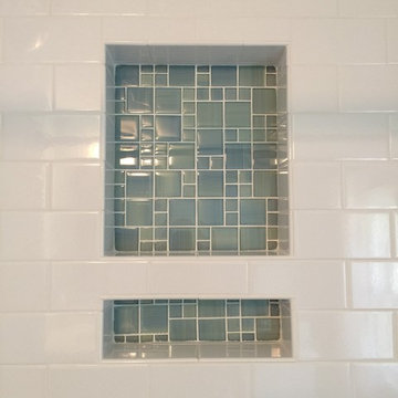 Wallingford Bathroom - Niche with mosiac tile detail