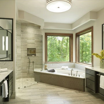 Warm Contemporary Bath