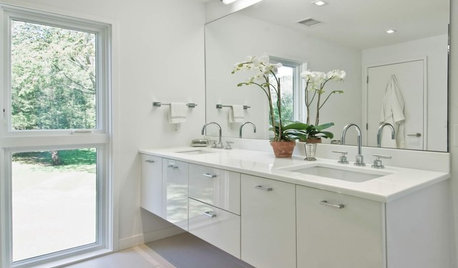 13 All-White Bathrooms With Clean and Classic Style