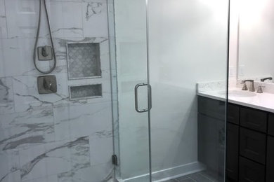 Example of a bathroom design in Richmond