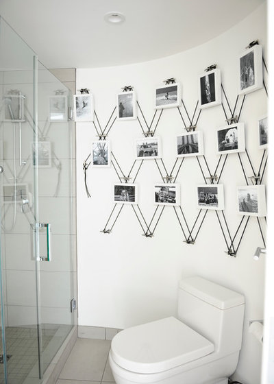 Modern Bathroom by Gaile Guevara