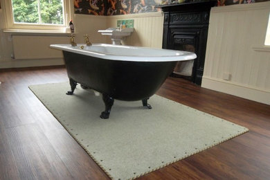 This is an example of a contemporary bathroom in Kent.