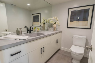 シャーロットにあるコンテンポラリースタイルのおしゃれな浴室の写真