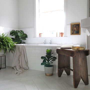 White and classic bathroom