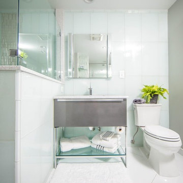 White & Fresh Bathroom Remodel