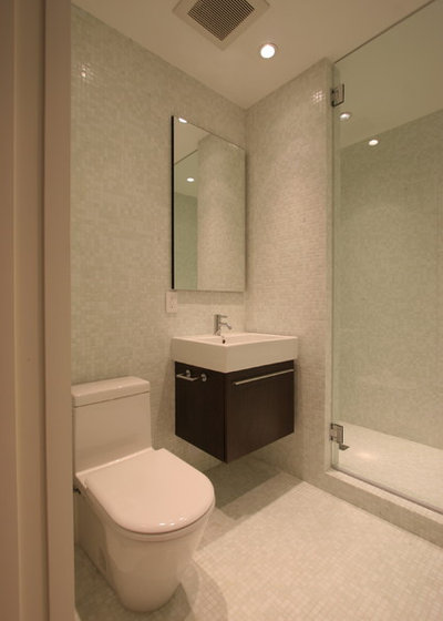 Modern Bathroom by S T U D I O 8 Architect