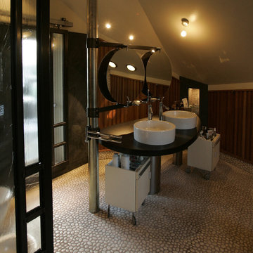 White Pebble Tile Floor