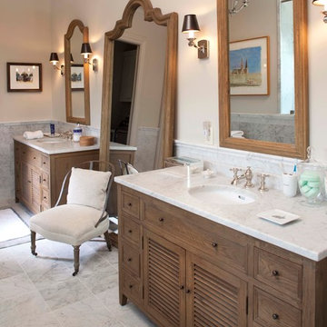 15 - Traditional A. Hays Town Master Bathroom