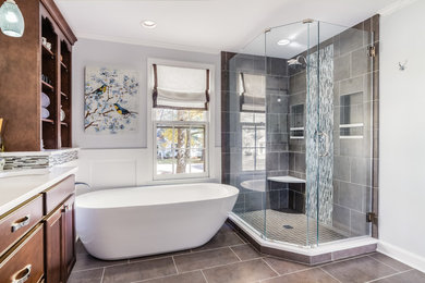 ナッシュビルにあるトランジショナルスタイルのおしゃれな浴室の写真
