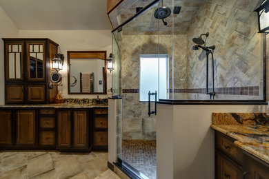 Cette image montre une salle de bain craftsman.