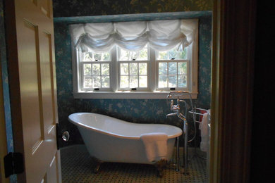 Klassisches Badezimmer in Sonstige