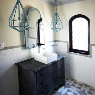 75+ Badezimmer mit Zink-Waschbecken/Waschtisch Ideen & Bilder