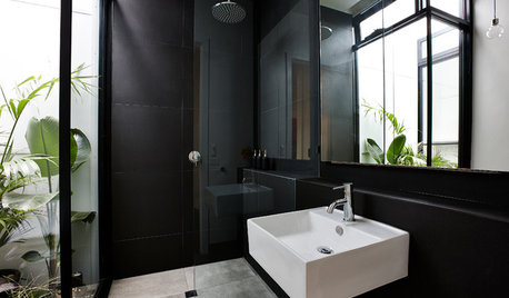 11 Breathtakingly Beautiful Black Bathrooms