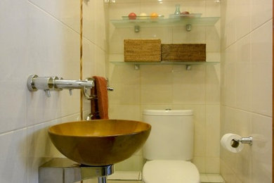 Inspiration for a zen bathroom remodel in London