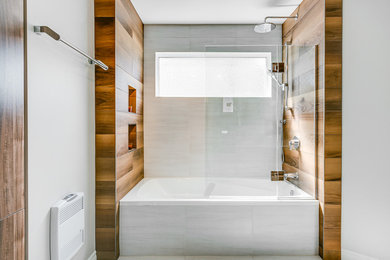 Wooden Style Bathroom
