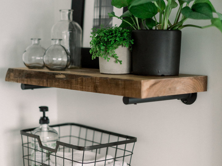 Farmhouse Bathroom - Bathroom